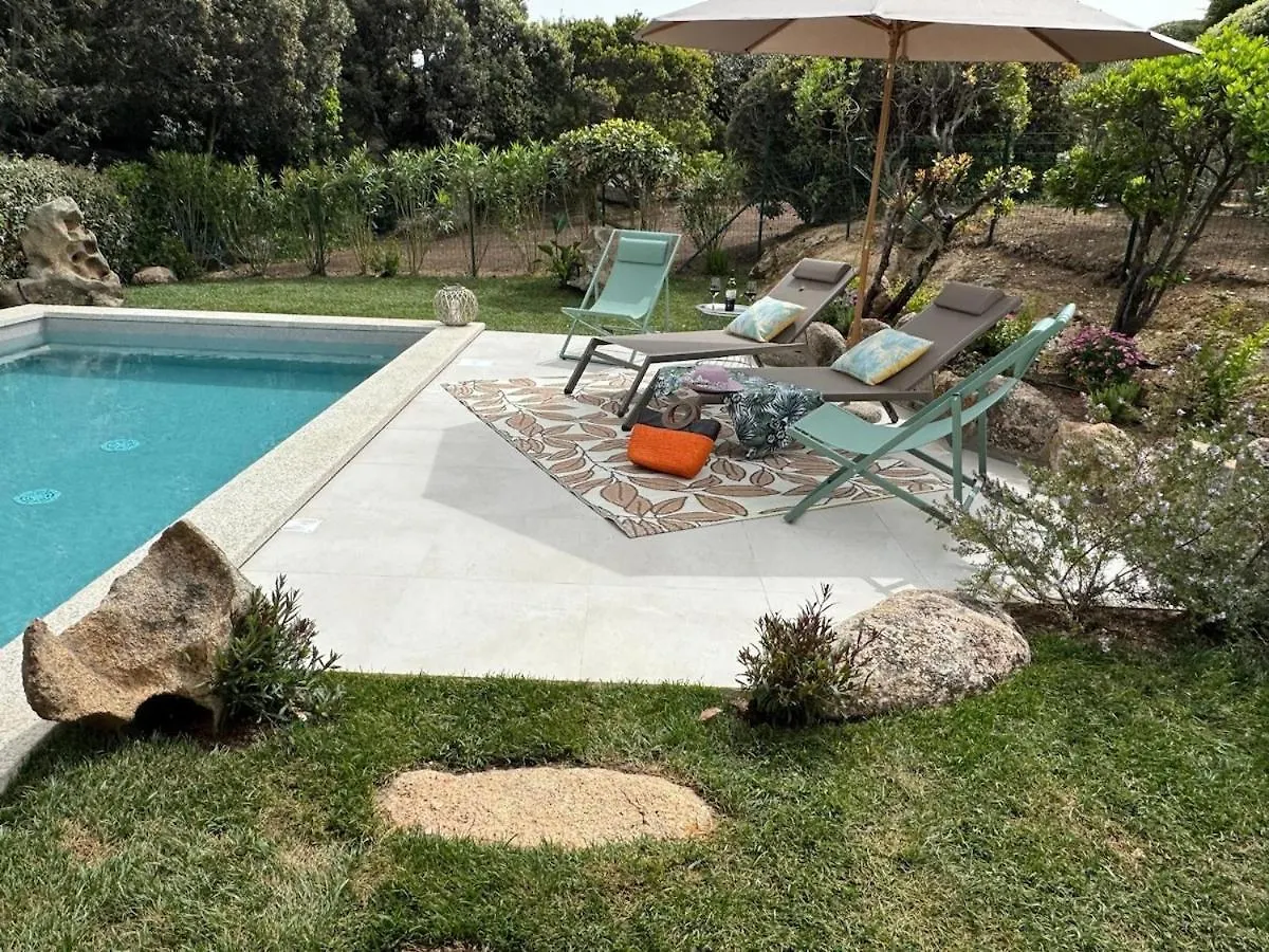 Cute Villa With Pool In Palau Italy