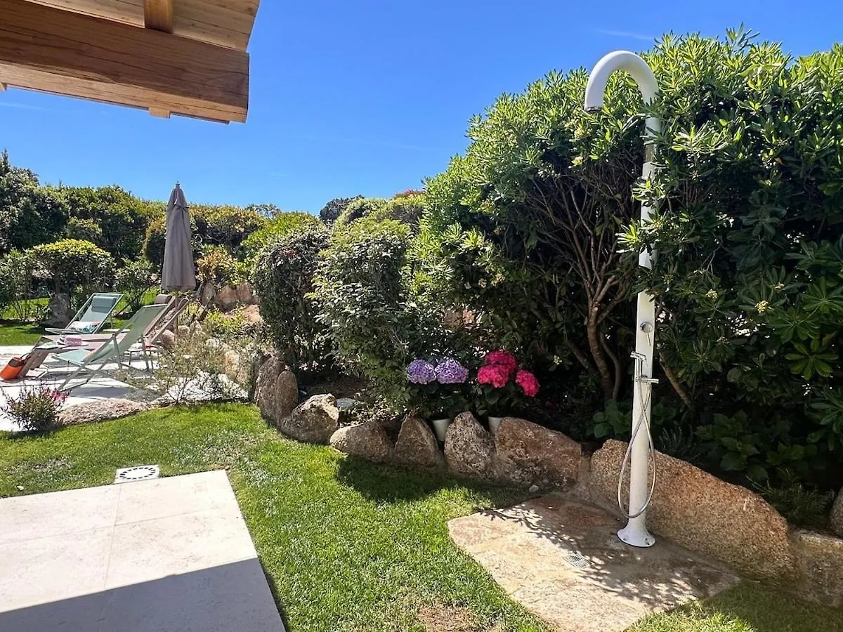 Cute Villa With Pool In Palau Italy