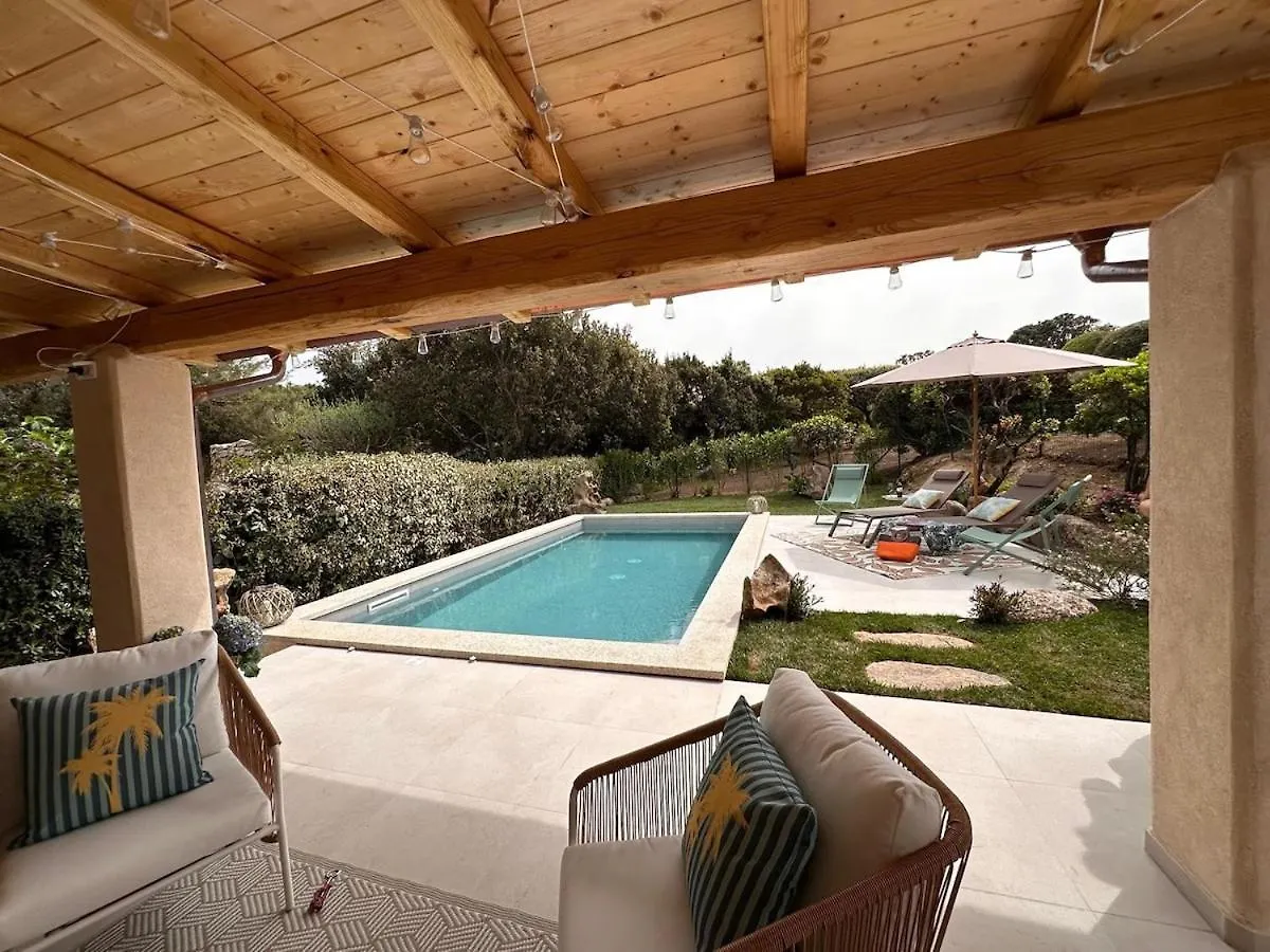 Cute Villa With Pool In Palau